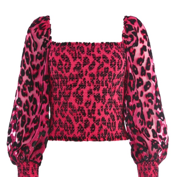 Alice and Olivia COOPER LEOPARD SMOCKED TOP - Picture 4 of 6